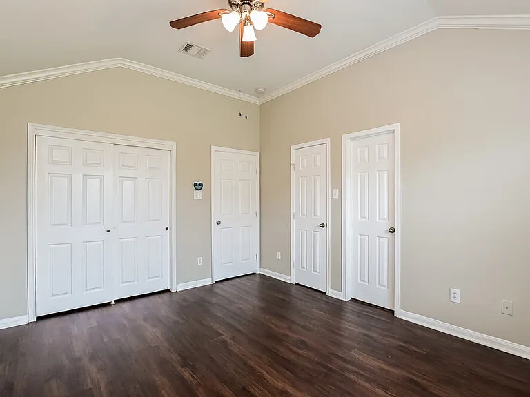 4018 Falvel Shadow Creek Dr — Photo 10