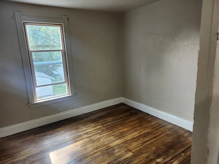 914 Butler St — Photo 5