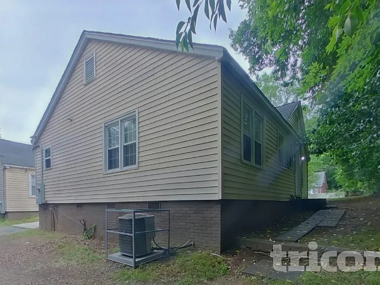 715 West Blvd — Photo 15