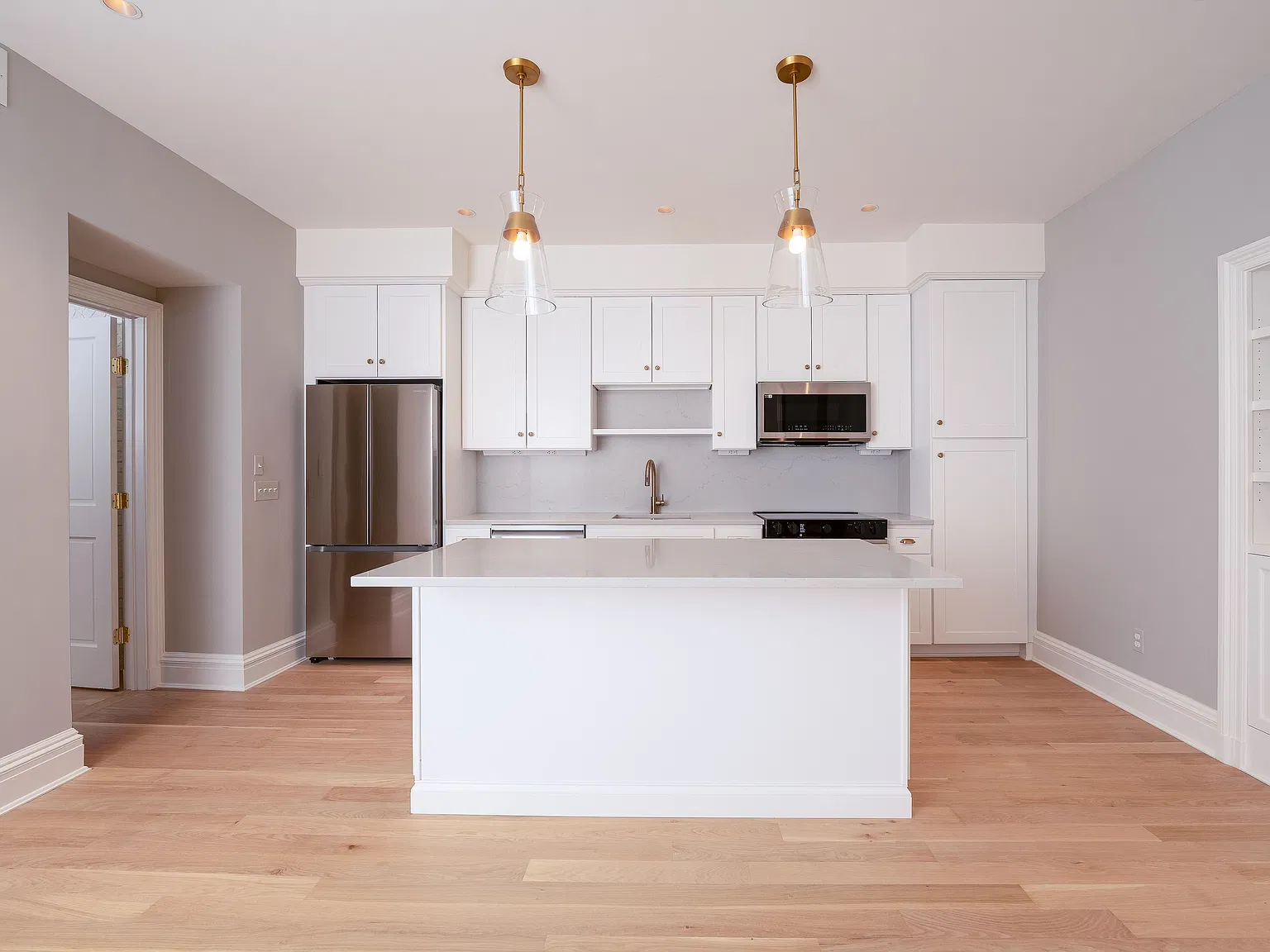 1 bed, 1000 sqft, $2,200 — Photo 4
