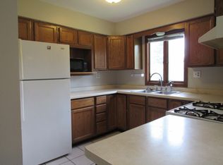 1623 Willow St, Sycamore, IL 60178