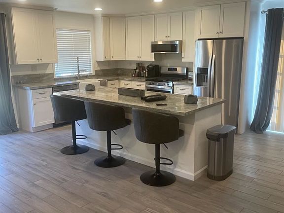 4th image of 3225 Woodstock Ct
