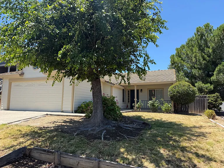 5100 Pawnee Dr — Photo 1
