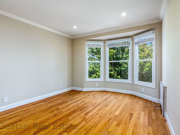 5th image of 3830 Divisadero St APT 201