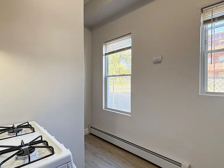 77 Green St #79 — Photo 8