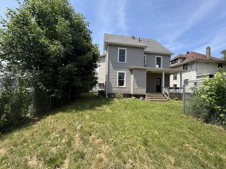 1518 Woodland Ave NW — Photo 18