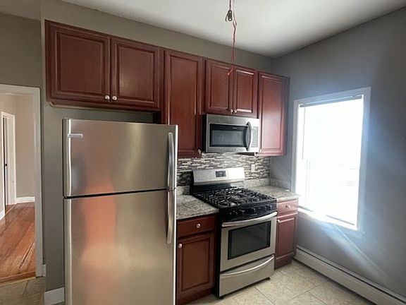 2nd image of 251 Carpenter St #2