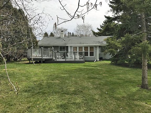 3rd image of 1505 Sweetwater Dr NE