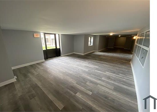 3rd image of 7109 S Bennett Ave #7113-4A