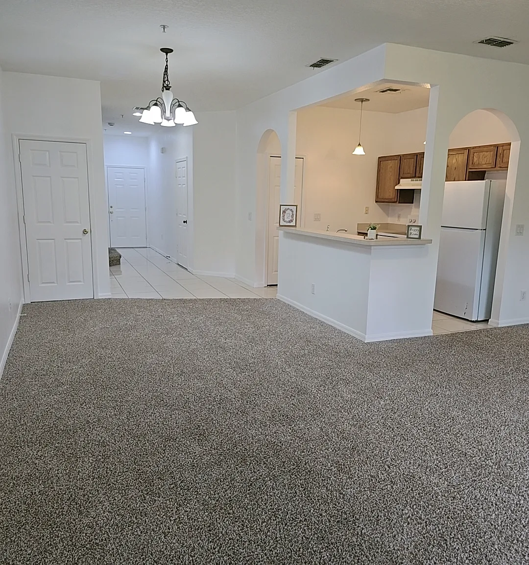 3 bed, 2.5 bath, 1517 sqft, $2,200 — Photo 3