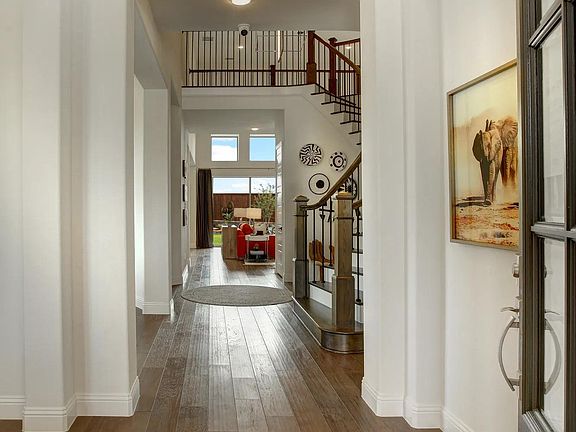 The Oakley III Foyer