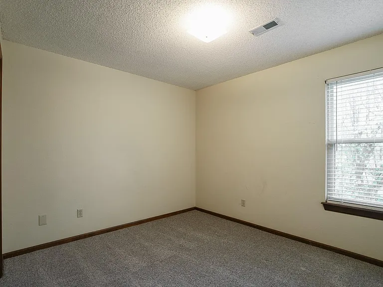 609 SE Bayberry Ln #A — Photo 19