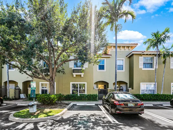 109 Lake Monterey Circle, Boynton Beach, FL 33426