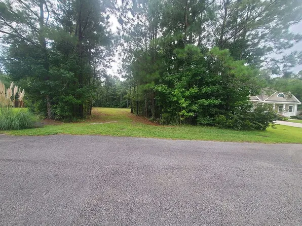 9216 Sue Cir, Leland, NC 28451