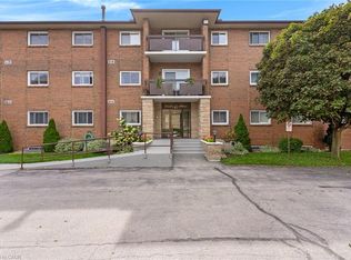 67 Breckenridge Dr #206, Kitchener, ON N2B3R8