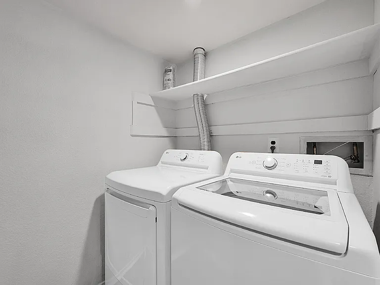 148 W Rockrimmon Blvd #201 — Photo 12