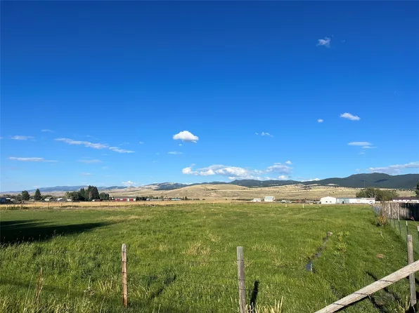 N Dixon St, Anaconda, MT 59711