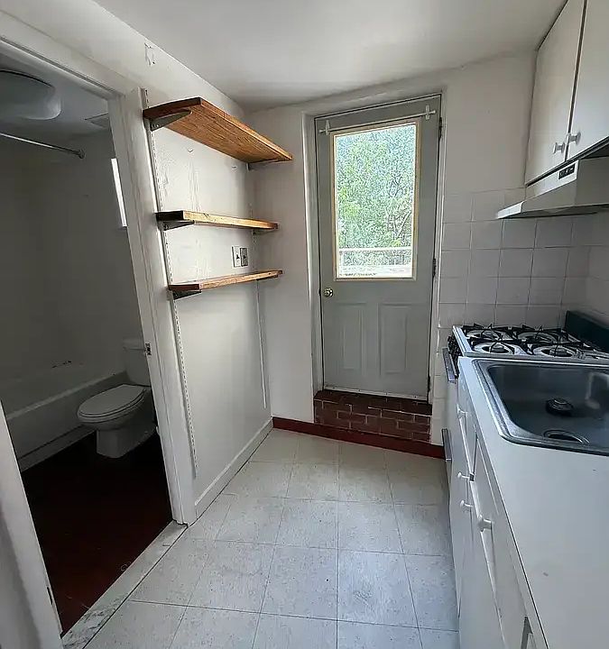 1st image of 315 South St APT 3