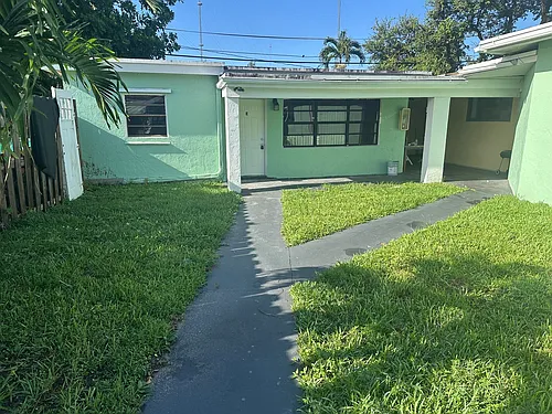 6128 SW 40th St #E Photo 1 6128 SW 40th St #E Photo 1