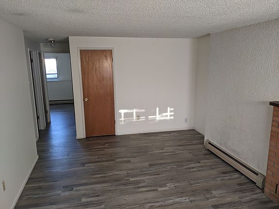 3rd image of 810 Spartan Dr APT 6
