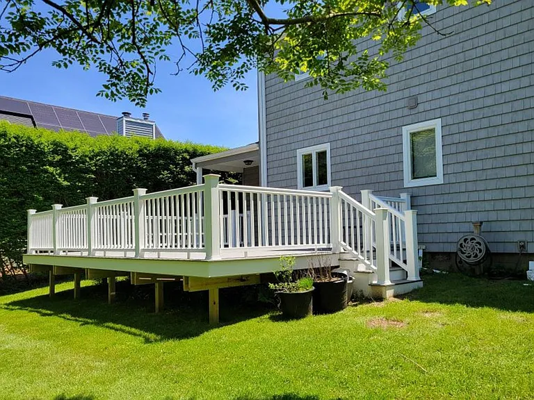 12 Sanger Pl — Photo 2