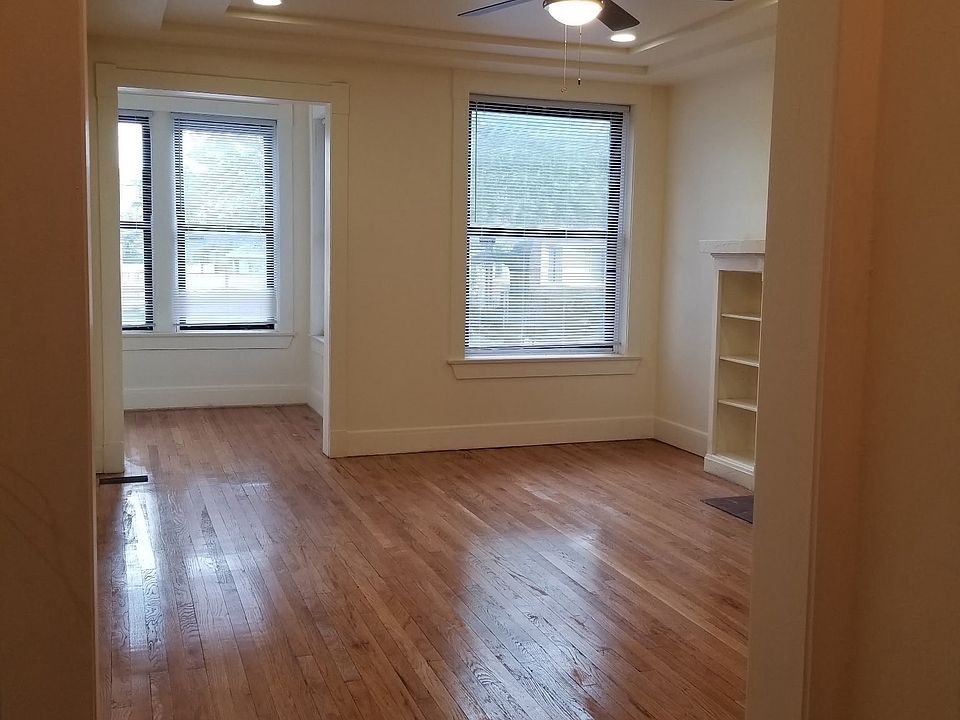 1st image of 7224 S Jeffery Blvd APT 2