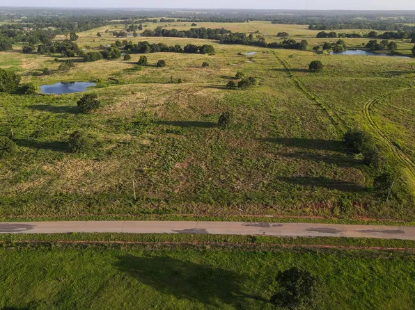 13 Wilshire Dr, McLoud, OK 74851