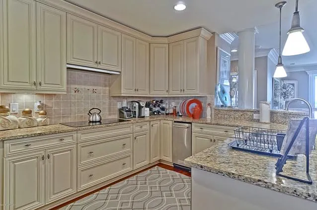 915 Shoreline Dr W #132 — Photo 11