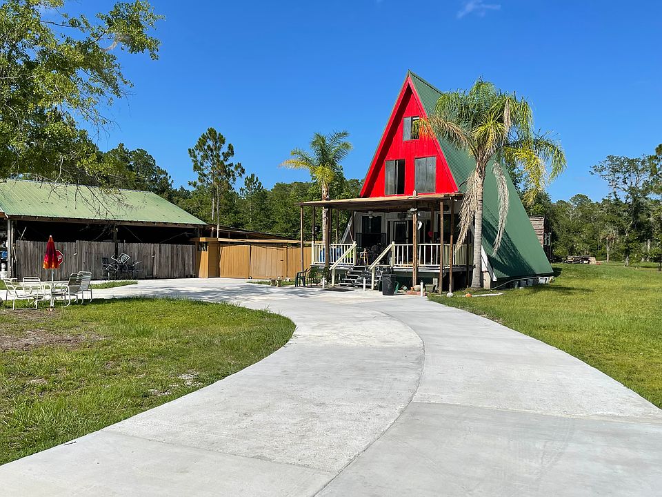 Barn Apartment is rented separately from the A frame