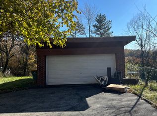 15886 Friend Ave, Maple Heights, OH 44137