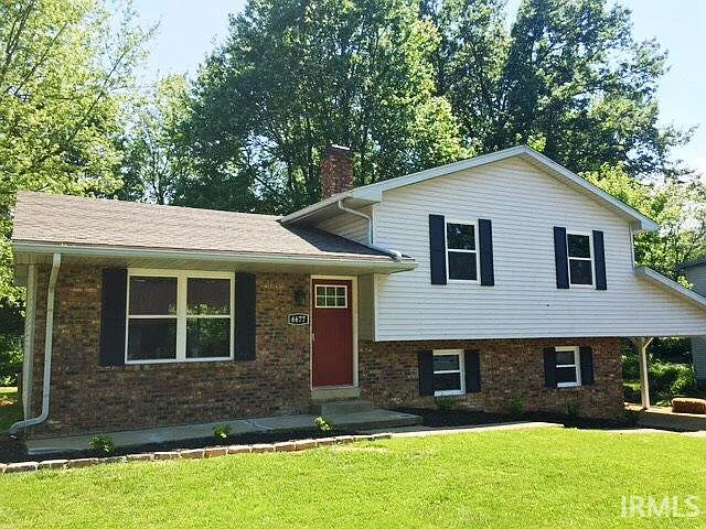 6677 Springvale Ct photo 1