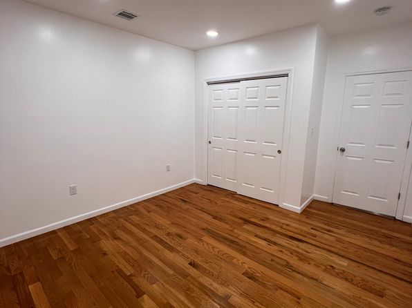 266 Main St #5
