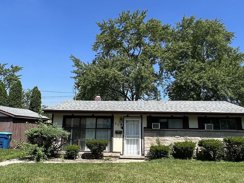 1st image of 658 River Dr