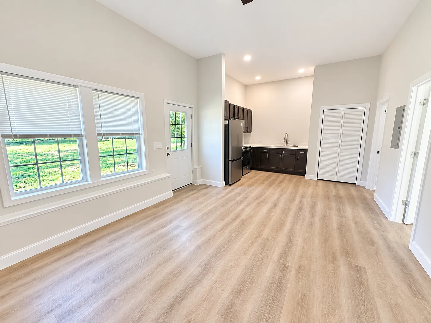 3360 Lafayette Rd — Photo 4