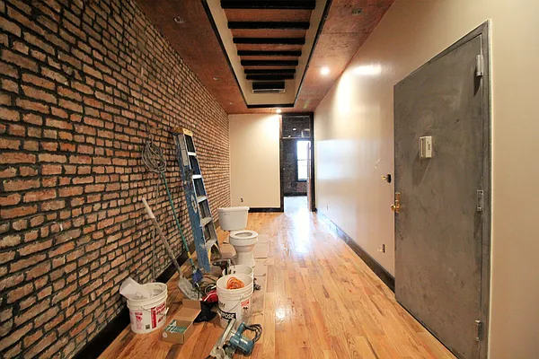 Rented by Hagstrom Management Inc | media 43