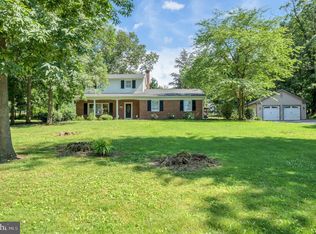 6207 Longview Dr, Spring Grove, PA 17362