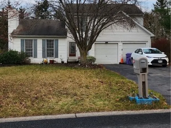 3256 Locust Cir, Walworth, NY 14568