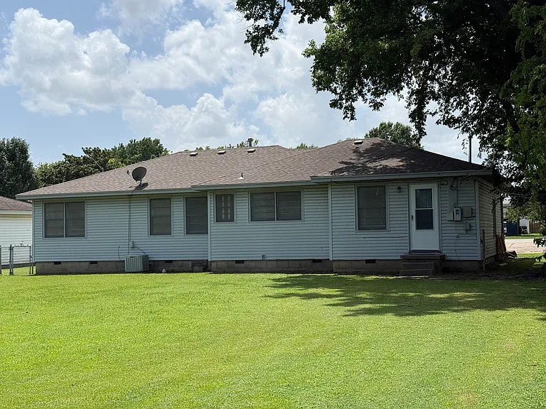 727 N Main St — Photo 12