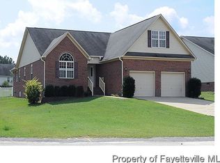 111 Woodland Ct, Raeford, NC 28376