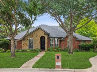 625 Palo Duro Dr, Hurst, TX 76054