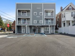 862 E Jersey St #1, Elizabeth, NJ 07201