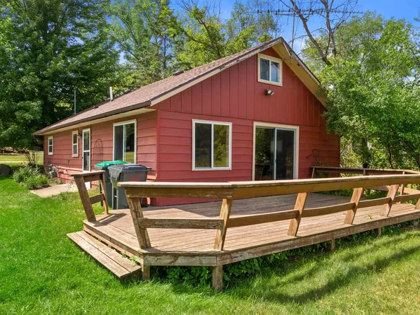 422 E South Lake St, Hancock, WI 54943
