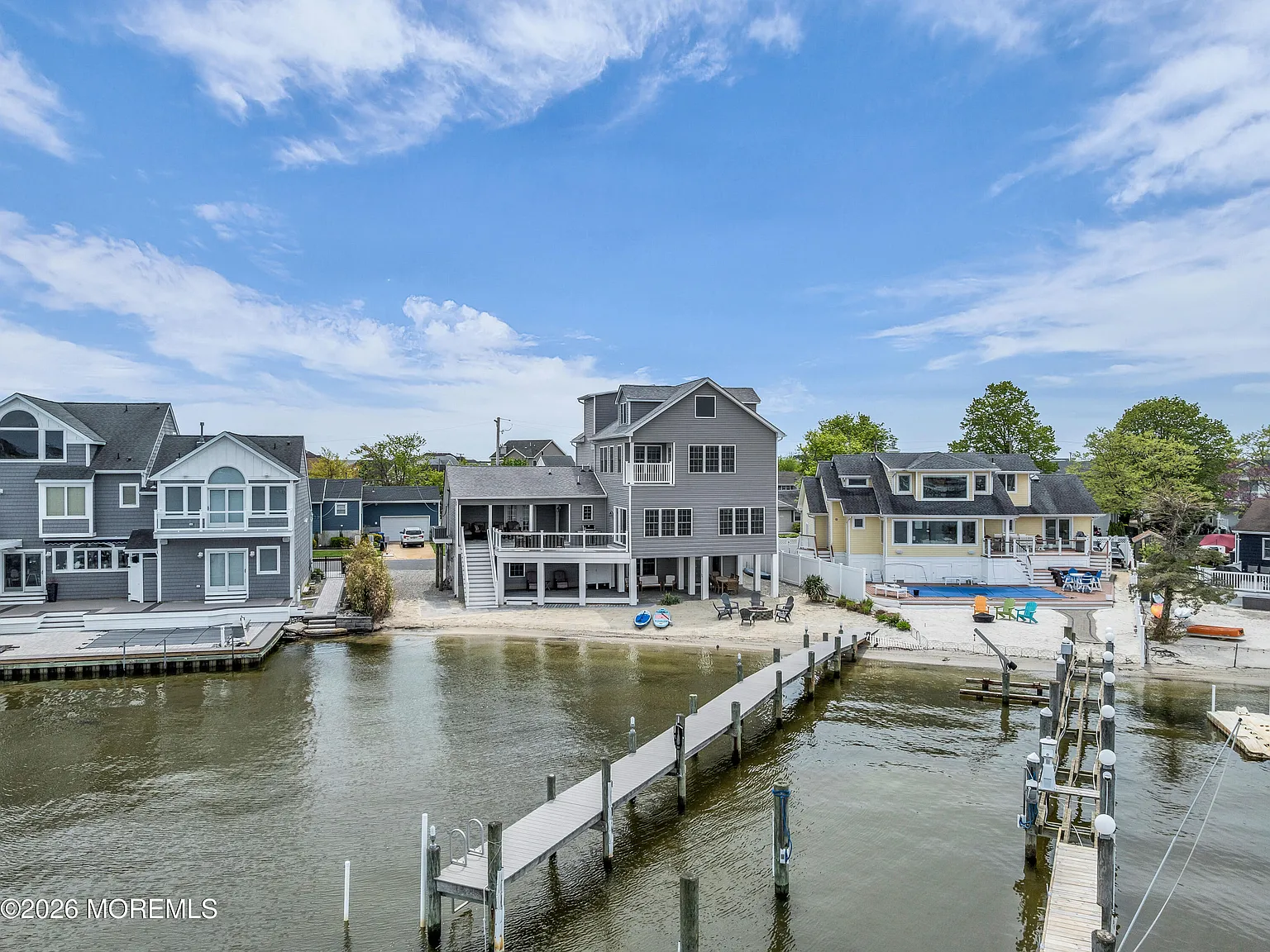 3 bed, 4.5 bath, 2623 sqft, $7,500 — Photo 1