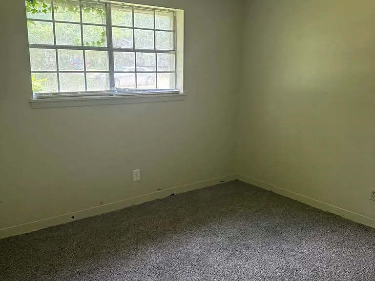 3013 Hazel Cir — Photo 10