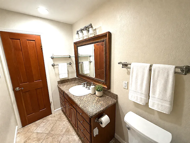 786 Eden Ave — Photo 14