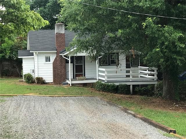 1st image of 706 E Sharpe St