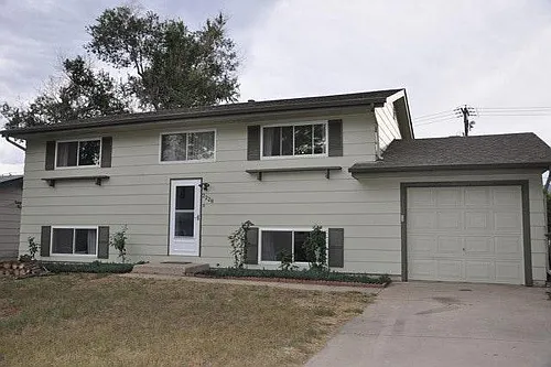 2228 Fernwood Dr Photo 1