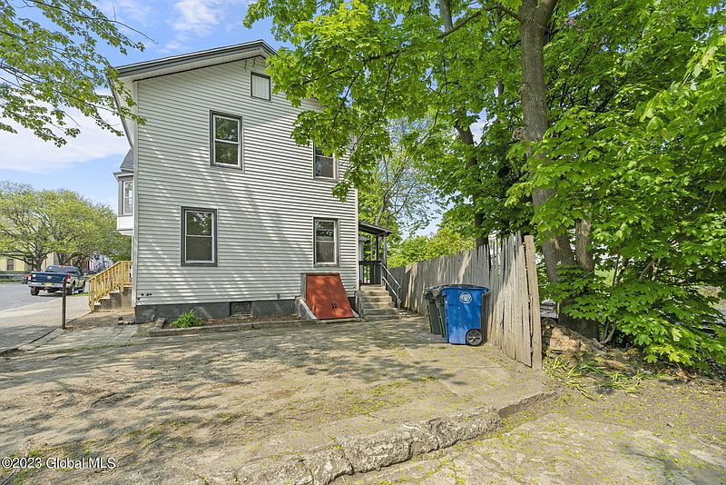 3rd image of 281/283 Remsen Street