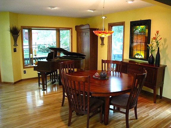 Spacious Dining Room