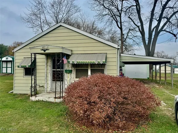 2811 25th St NE, Canton, OH 44705